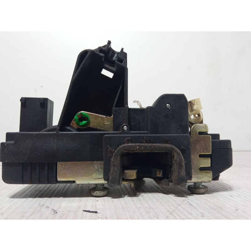 Recambio de cerradura puerta trasera izquierda para opel vectra b (j96) 1.8 i 16v (f19) referencia OEM IAM 90503995  