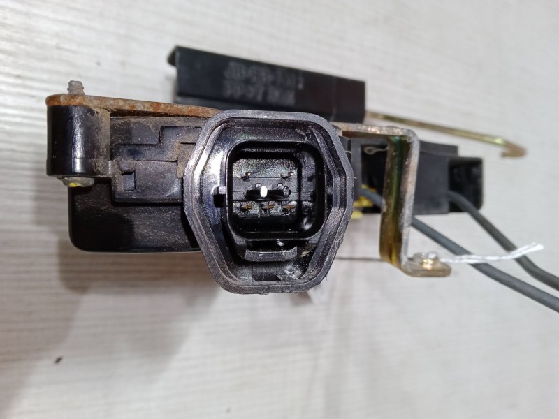 Recambio de cerradura puerta trasera derecha para hyundai accent iii sedán (mc) 1.4 gl referencia OEM IAM   