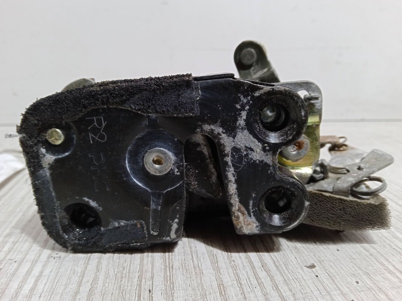Recambio de cerradura puerta trasera derecha para hyundai atos (mx) 1.0 i referencia OEM IAM   