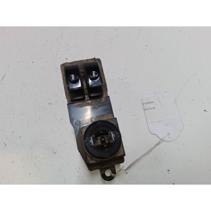Recambio de mando elevalunas delantero izquierdo para hyundai h-1 / starex autobús (a1) 2.5 tci referencia OEM IAM   
