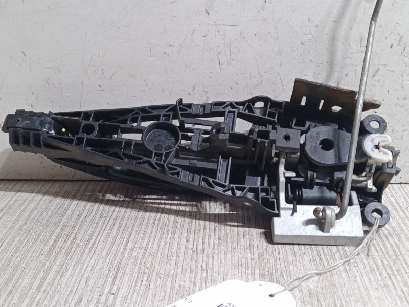 Recambio de maneta exterior puerta delantera izquierda para opel astra j (p10) 1.7 cdti (68) referencia OEM IAM   
