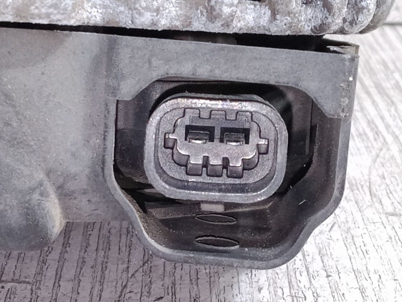 Recambio de alternador para opel astra j (p10) 1.7 cdti (68) referencia OEM IAM   