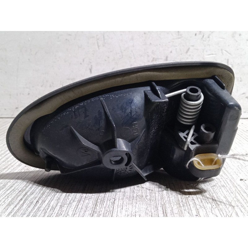 Recambio de maneta interior puerta trasera izquierda para renault clio ii (bb_, cb_) 1.2 (bb0a, bb0f, bb10, bb1k, bb28, bb2d, bb