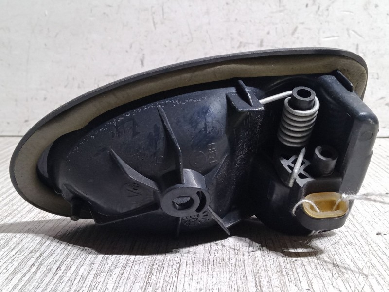Recambio de maneta interior puerta trasera izquierda para renault clio ii (bb_, cb_) 1.2 (bb0a, bb0f, bb10, bb1k, bb28, bb2d, bb