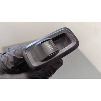 MANDO ELEVALUNAS DELANTERO DERECHO 8A6T14529AB 