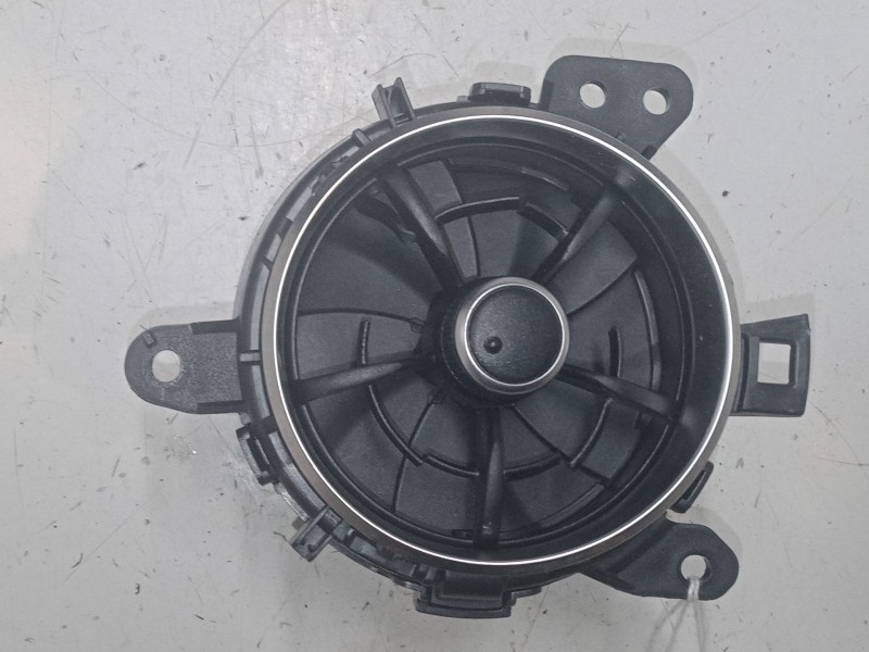 Recambio de aireador derecho para toyota auris (_e18_) 1.8 hybrid (zwe186_) referencia OEM IAM   