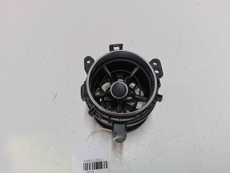 Recambio de aireador izquierdo para toyota auris (_e18_) 1.8 hybrid (zwe186_) referencia OEM IAM   