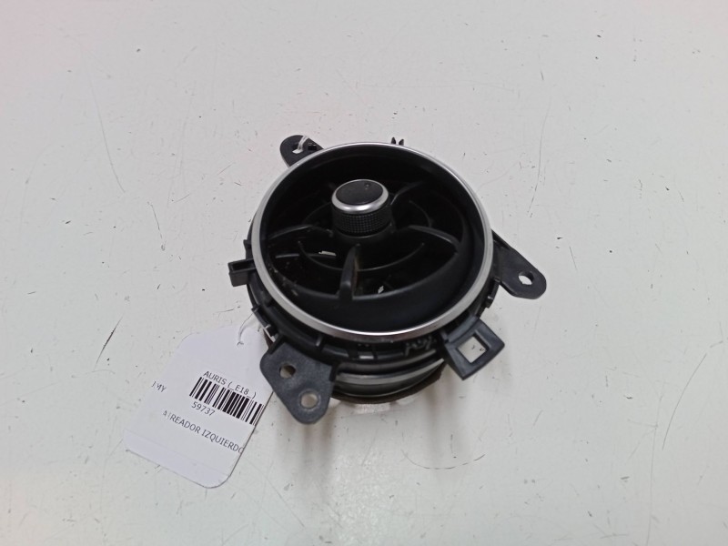 Recambio de aireador izquierdo para toyota auris (_e18_) 1.8 hybrid (zwe186_) referencia OEM IAM   