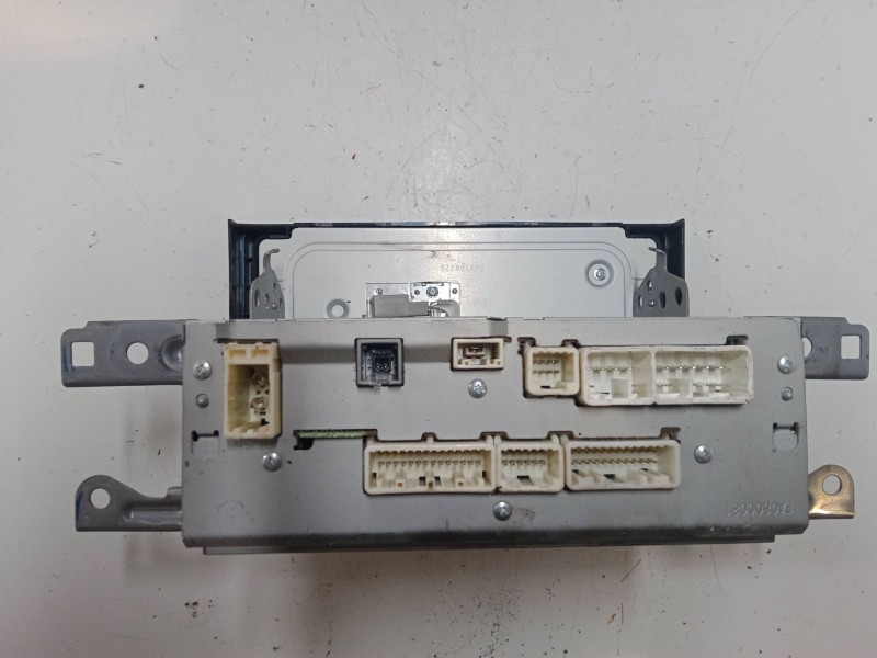 Recambio de pantalla multifuncion para toyota auris (_e18_) 1.8 hybrid (zwe186_) referencia OEM IAM 8614002360  10R038055