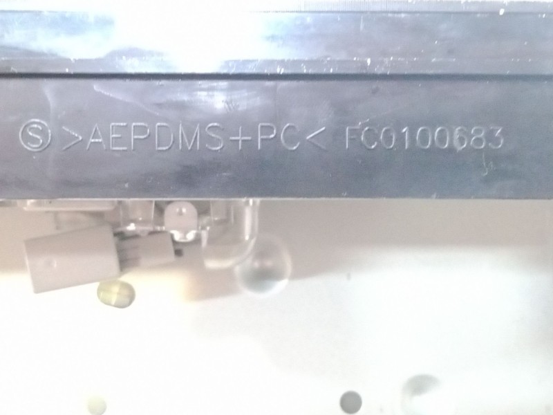 Recambio de pantalla multifuncion para toyota auris (_e18_) 1.8 hybrid (zwe186_) referencia OEM IAM 8614002360  10R038055