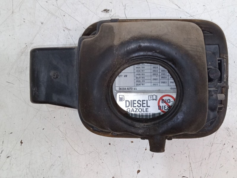 Recambio de tapa exterior combustible para skoda octavia ii combi (1z5) 1.9 tdi referencia OEM IAM   