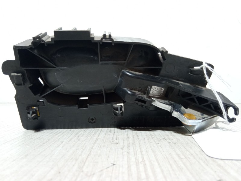 Recambio de maneta interior puerta trasera izquierda para peugeot 307 sw (3h) 1.6 hdi 110 referencia OEM IAM 9643604577  