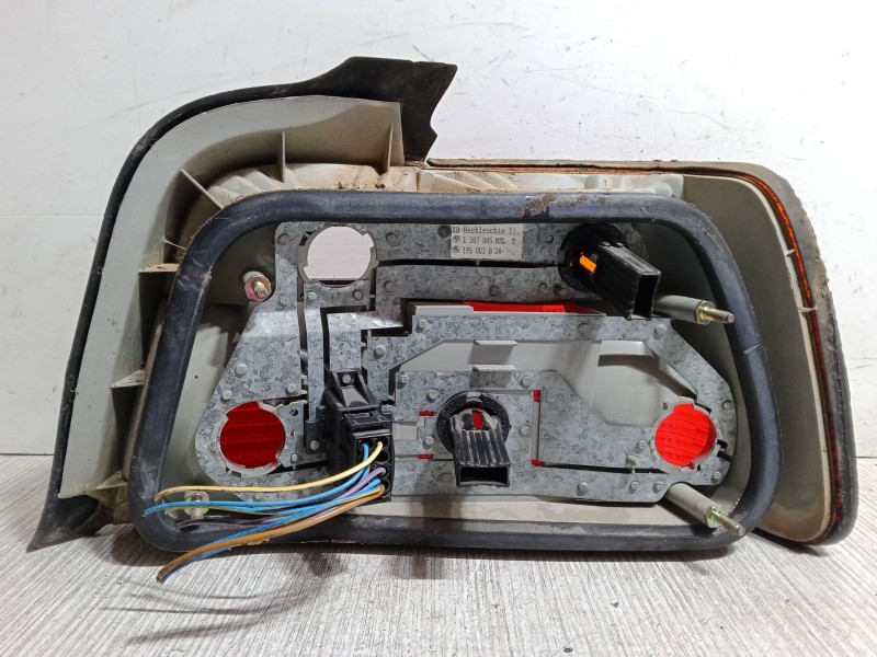 Recambio de piloto trasero izquierdo para bmw 3 (e36) 316 i referencia OEM IAM   