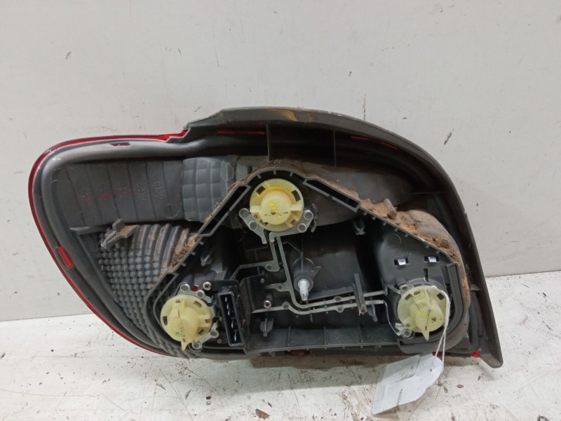 Recambio de piloto trasero derecho para toyota yaris (_p1_) 1.3 (scp12_, scp13_) referencia OEM IAM   