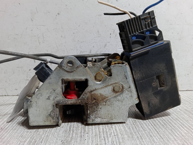 Recambio de cerradura puerta trasera derecha para bmw 3 (e36) 316 i referencia OEM IAM   