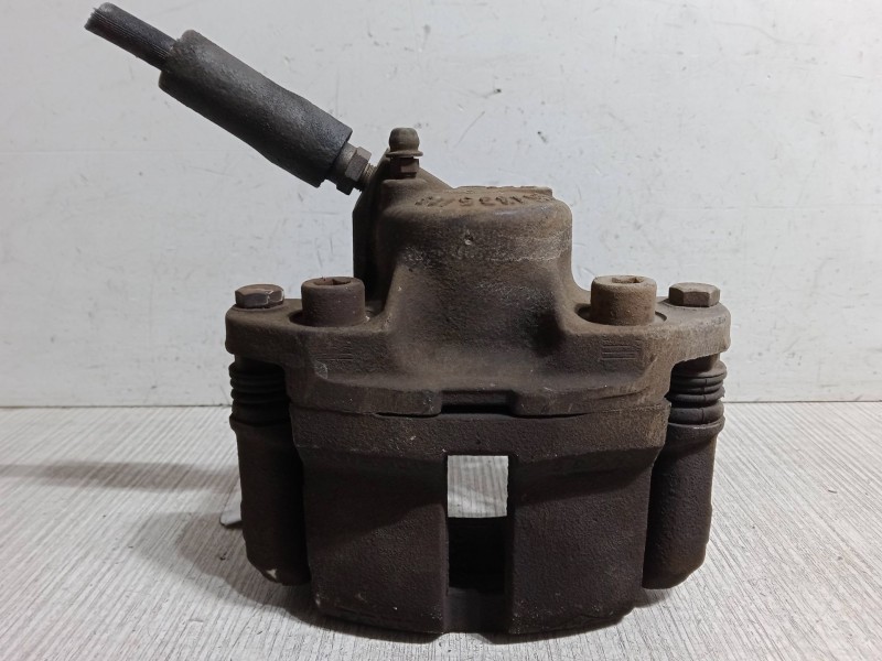 Recambio de pinza freno delantera derecha para renault twingo ii (cn0_) 1.2 16v (cn0k, cn0v) referencia OEM IAM   