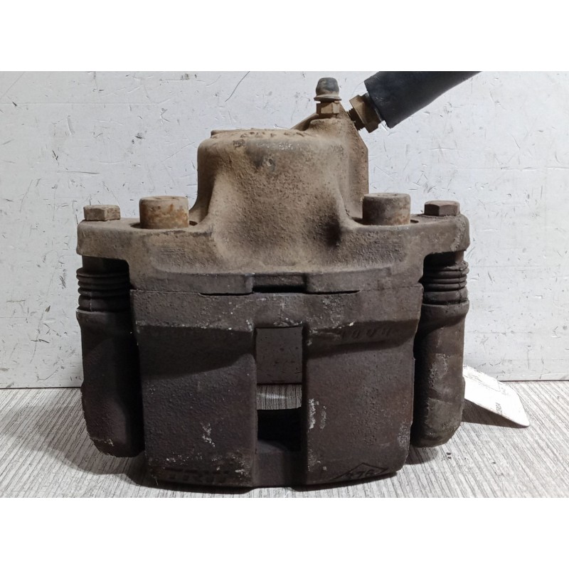 Recambio de pinza freno delantera izquierda para renault twingo ii (cn0_) 1.2 16v (cn0k, cn0v) referencia OEM IAM   