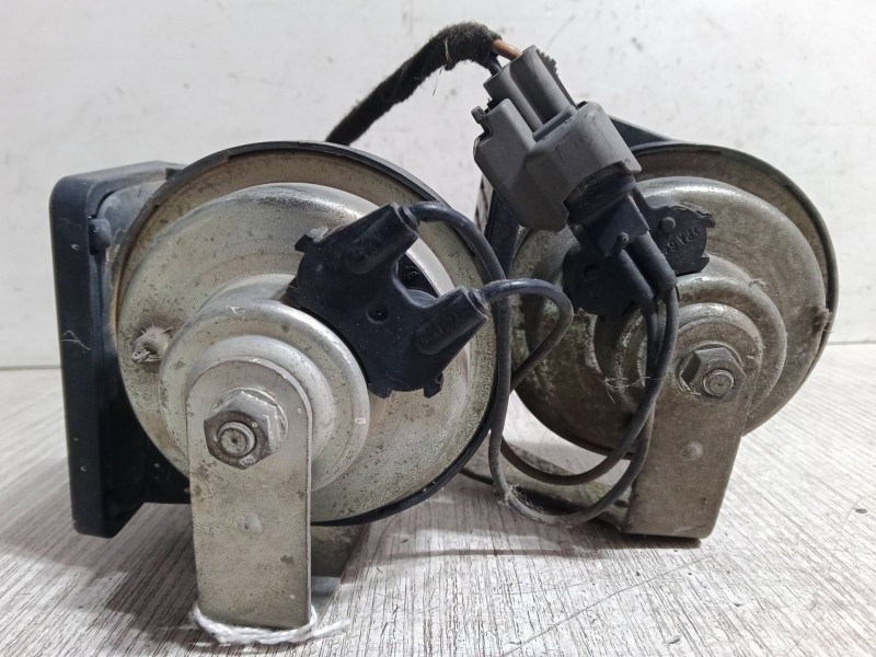 Recambio de claxon para opel astra j (p10) 1.7 cdti (68) referencia OEM IAM   