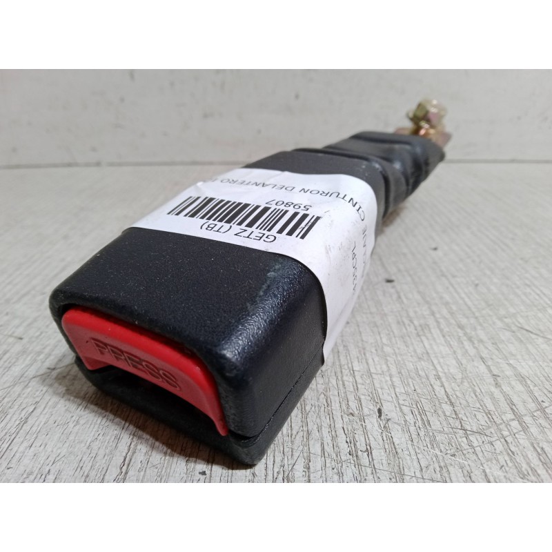 Recambio de anclaje cinturon delantero izquierdo para hyundai getz (tb) 1.5 crdi referencia OEM IAM   