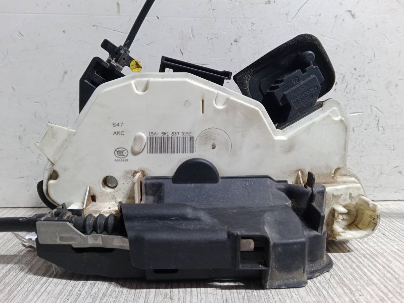 Recambio de cerradura puerta delantera izquierda para seat leon st (5f8) 2.0 tdi referencia OEM IAM 15A5K1837015E  