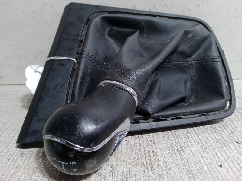 Recambio de pomo palanca cambio para seat leon st (5f8) 2.0 tdi referencia OEM IAM   