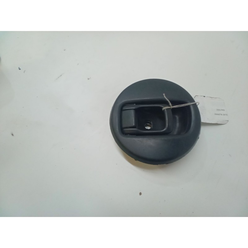 Recambio de maneta interior puerta delantera izquierda para nissan cabstar (f24m, f24w) 35.15 dci, 45.15 dci 3.0 (f24m) referenc