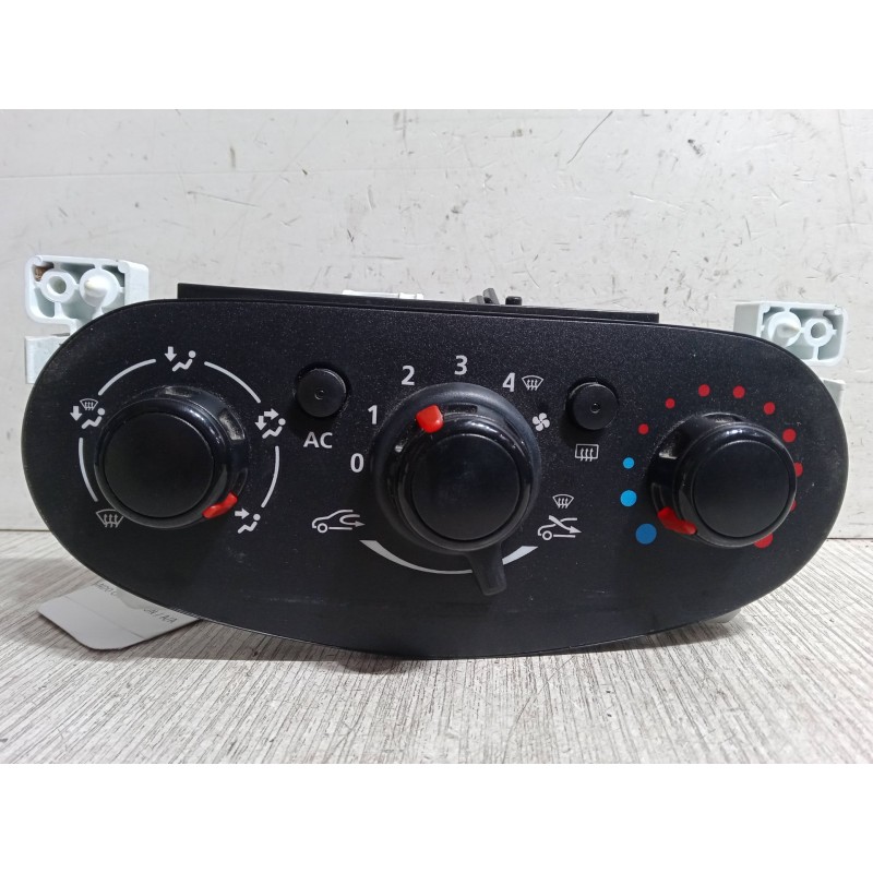 Recambio de mando calefaccion / a/a para dacia sandero ii 1.5 dci 75 / blue dci 75 (b8jw, b8m4, b8ah, b8m7, b8m6) referencia OEM