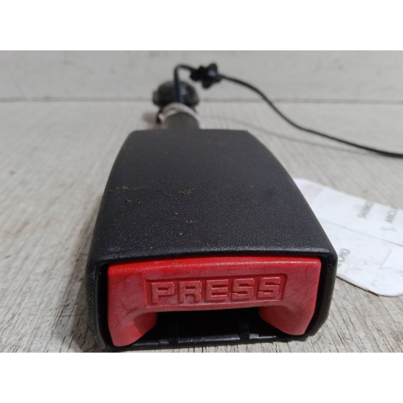 Recambio de anclaje cinturon delantero derecho para ford ka+ iii (uk, fk) 1.2 ti-vct referencia OEM IAM   