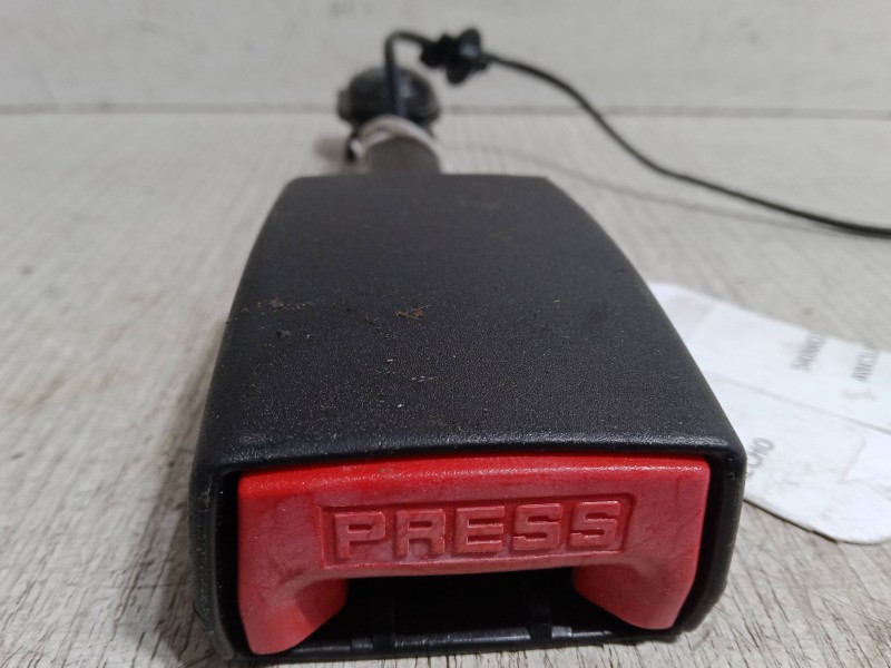 Recambio de anclaje cinturon delantero derecho para ford ka+ iii (uk, fk) 1.2 ti-vct referencia OEM IAM   