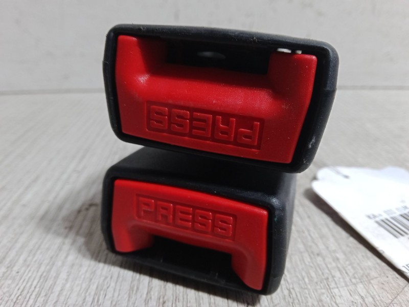 Recambio de anclaje cinturon trasero derecho para ford ka+ iii (uk, fk) 1.2 ti-vct referencia OEM IAM   