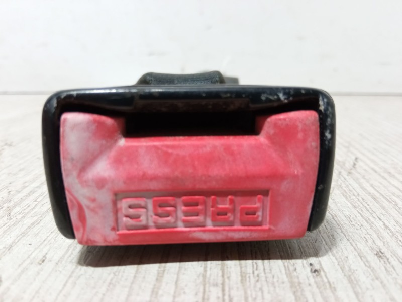 Recambio de anclaje cinturon trasero derecho para peugeot 106 i (1a, 1c) 1.1 referencia OEM IAM ES07162  