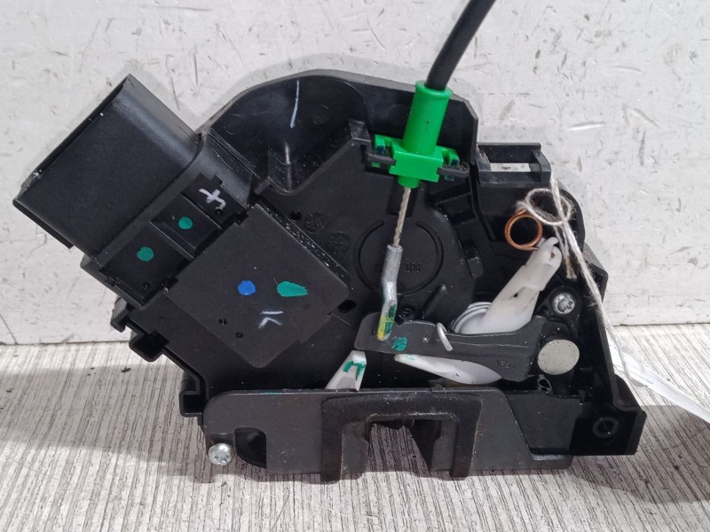 Recambio de cerradura puerta delantera derecha para ford ka+ iii (uk, fk) 1.2 ti-vct referencia OEM IAM   