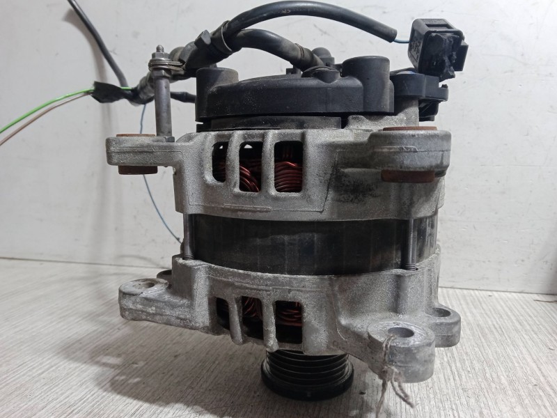 Recambio de alternador para seat leon st (5f8) 2.0 tdi referencia OEM IAM 03L903023  
