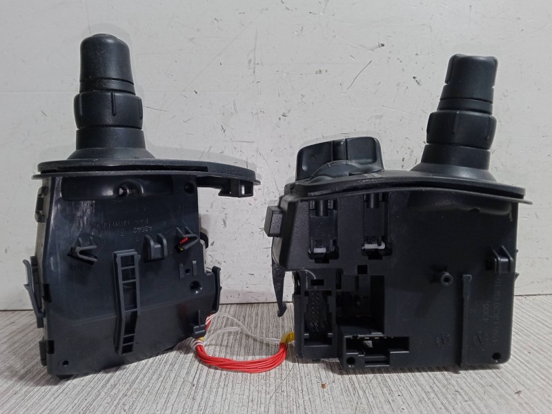 Recambio de mando luces para renault modus / grand modus (f/jp0_) 1.4 (jp01, jp0j) referencia OEM IAM 7701057088A  