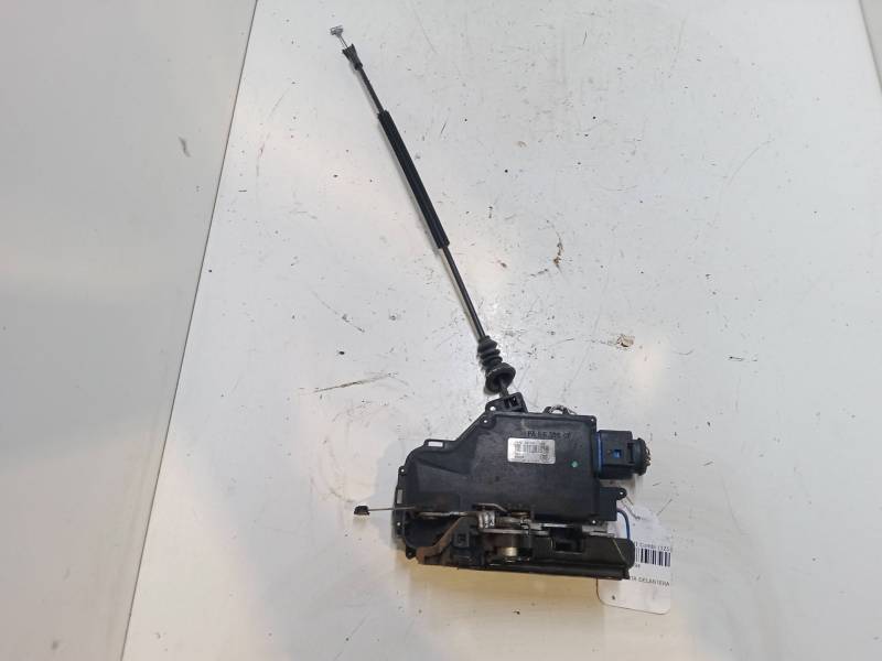 CERRADURA PUERTA DELANTERA DERECHA 