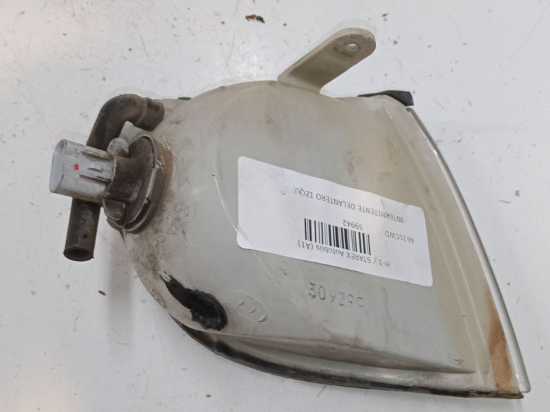 Recambio de intermitente delantero izquierdo para hyundai h-1 / starex autobús (a1) 2.5 tci referencia OEM IAM   