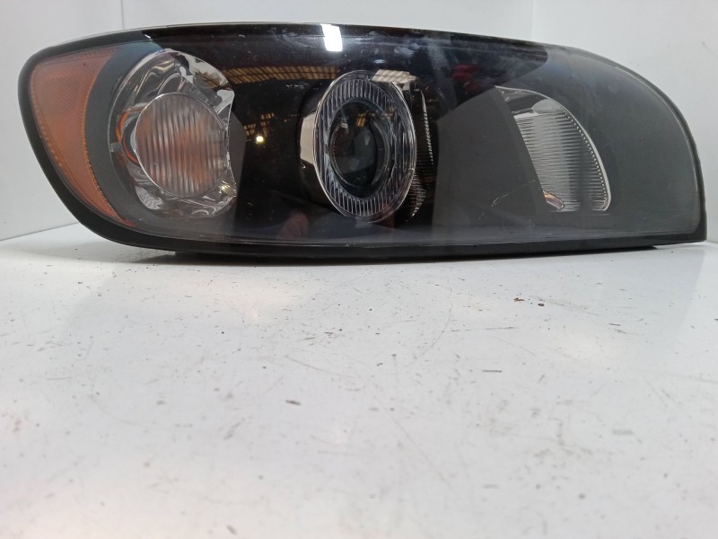 Recambio de faro derecho para volvo s40 ii (544) 1.6 d referencia OEM IAM   