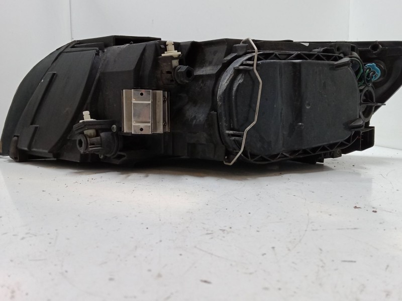 Recambio de faro derecho para volvo s40 ii (544) 1.6 d referencia OEM IAM   