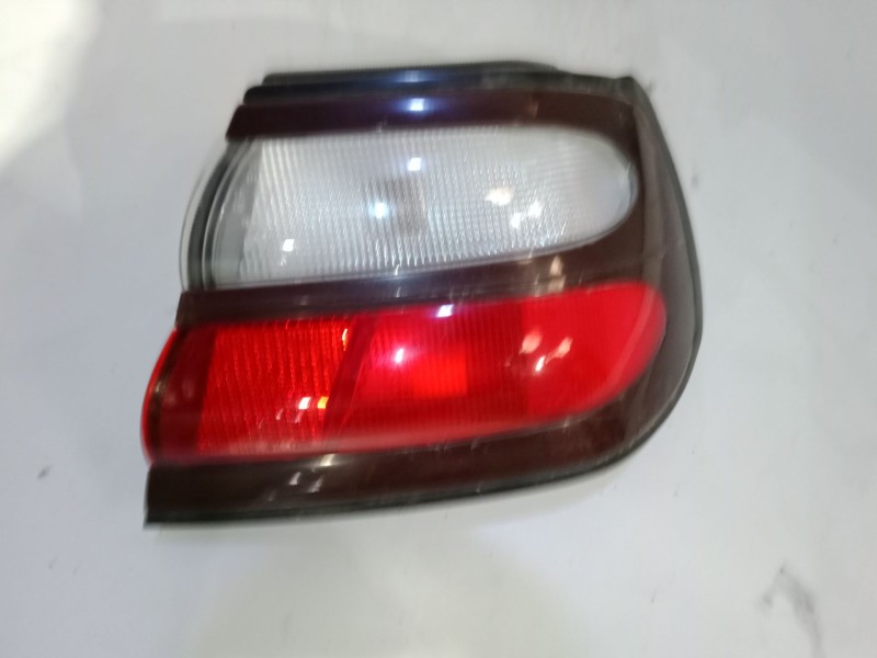 Recambio de piloto trasero derecho para nissan almera i hatchback (n15) 1.4 referencia OEM IAM   