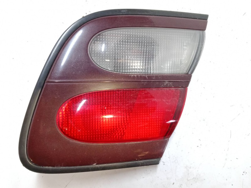 Recambio de piloto trasero porton derecho para nissan almera i hatchback (n15) 1.4 referencia OEM IAM   