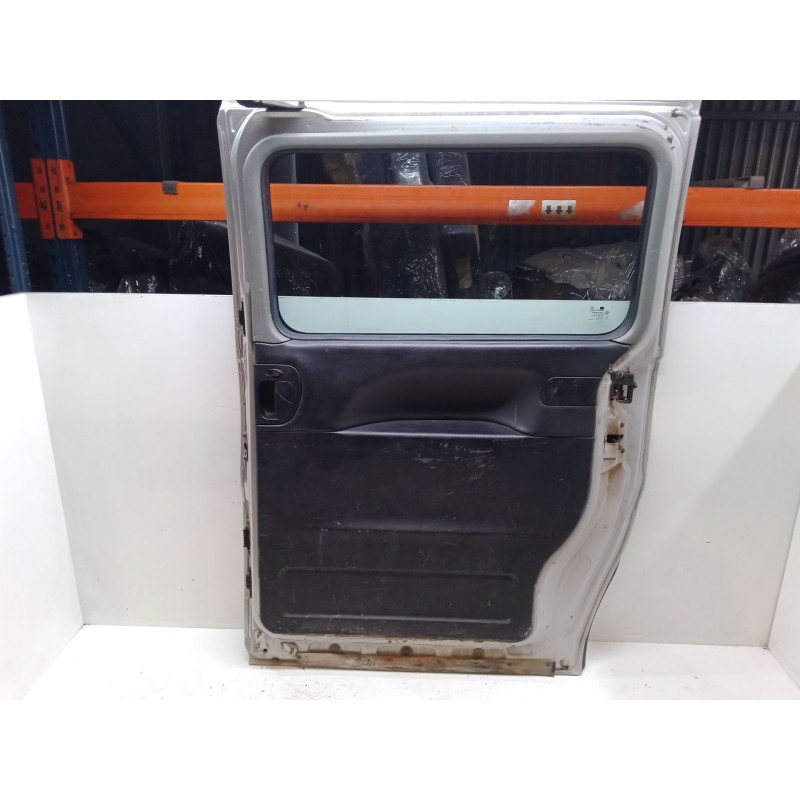 Recambio de puerta lateral corredera derecha para hyundai h-1 / starex autobús (a1) 2.5 tci referencia OEM IAM   