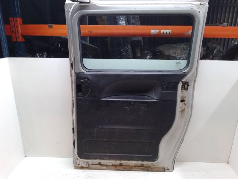Recambio de puerta lateral corredera derecha para hyundai h-1 / starex autobús (a1) 2.5 tci referencia OEM IAM   