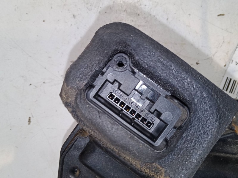 Recambio de cerradura puerta delantera izquierda para seat leon (5f1) 1.4 tsi referencia OEM IAM 15A  5K1387015E