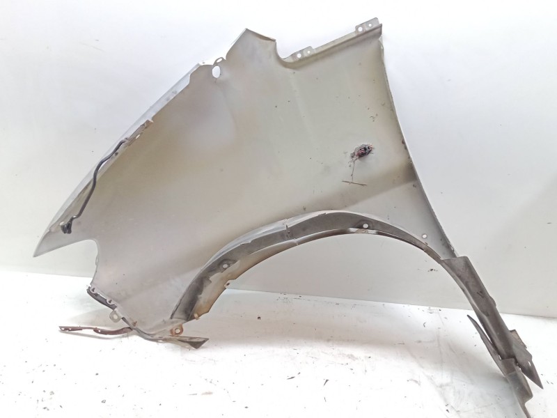 Recambio de aleta delantera derecha para hyundai h-1 / starex autobús (a1) 2.5 tci referencia OEM IAM   