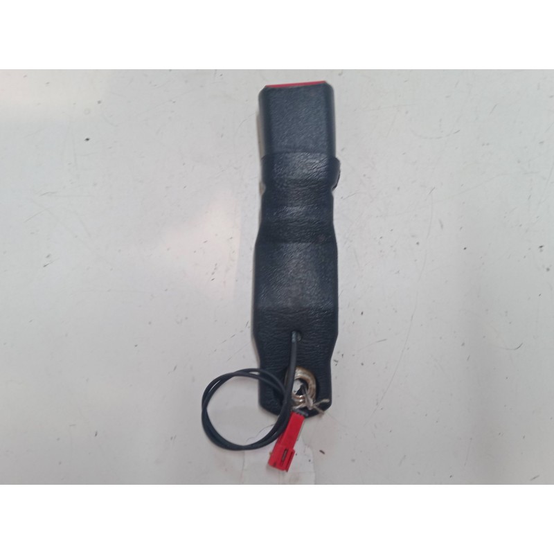 Recambio de anclaje cinturon delantero derecho para mercedes-benz clase m (w163) ml 400 cdi (163.128) referencia OEM IAM   