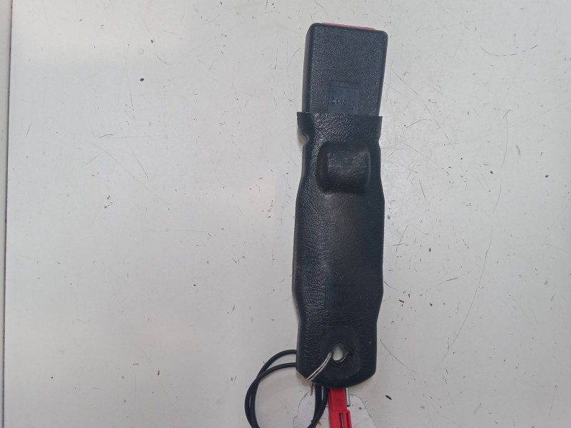 Recambio de anclaje cinturon delantero derecho para mercedes-benz clase m (w163) ml 400 cdi (163.128) referencia OEM IAM   