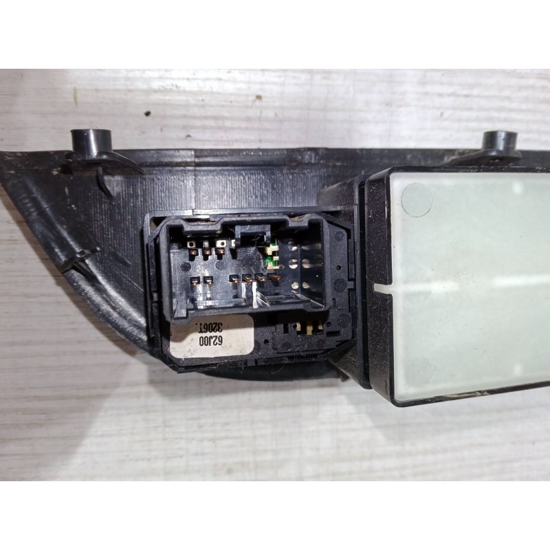 Recambio de mando elevalunas delantero izquierdo para suzuki swift iii (mz, ez) 1.3 (rs 413) referencia OEM IAM   