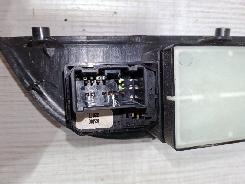 Recambio de mando elevalunas delantero izquierdo para suzuki swift iii (mz, ez) 1.3 (rs 413) referencia OEM IAM   