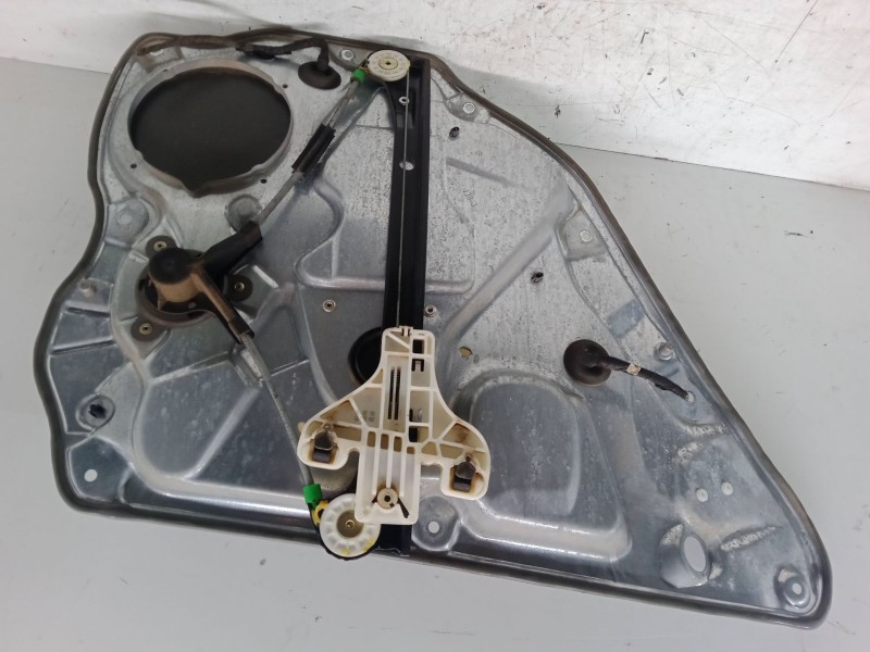 Recambio de elevalunas trasero derecho para volkswagen polo iv sedán (9a4, 9a2, 9n2, 9a6) 1.4 referencia OEM IAM W06Q4839402C  