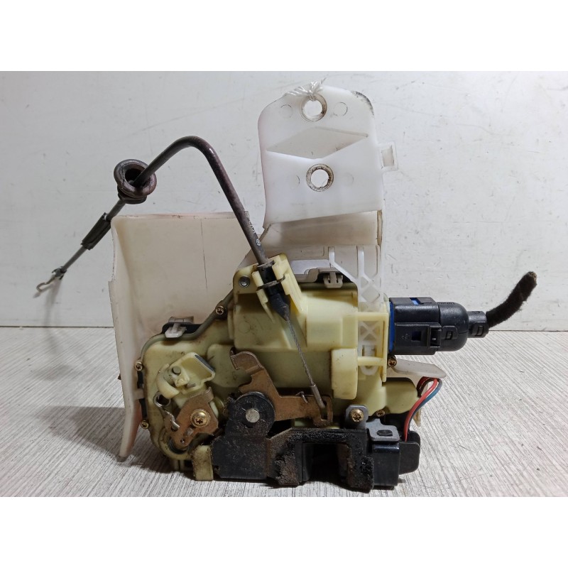 Recambio de cerradura puerta delantera izquierda para volkswagen polo iv sedán (9a4, 9a2, 9n2, 9a6) 1.4 referencia OEM IAM   